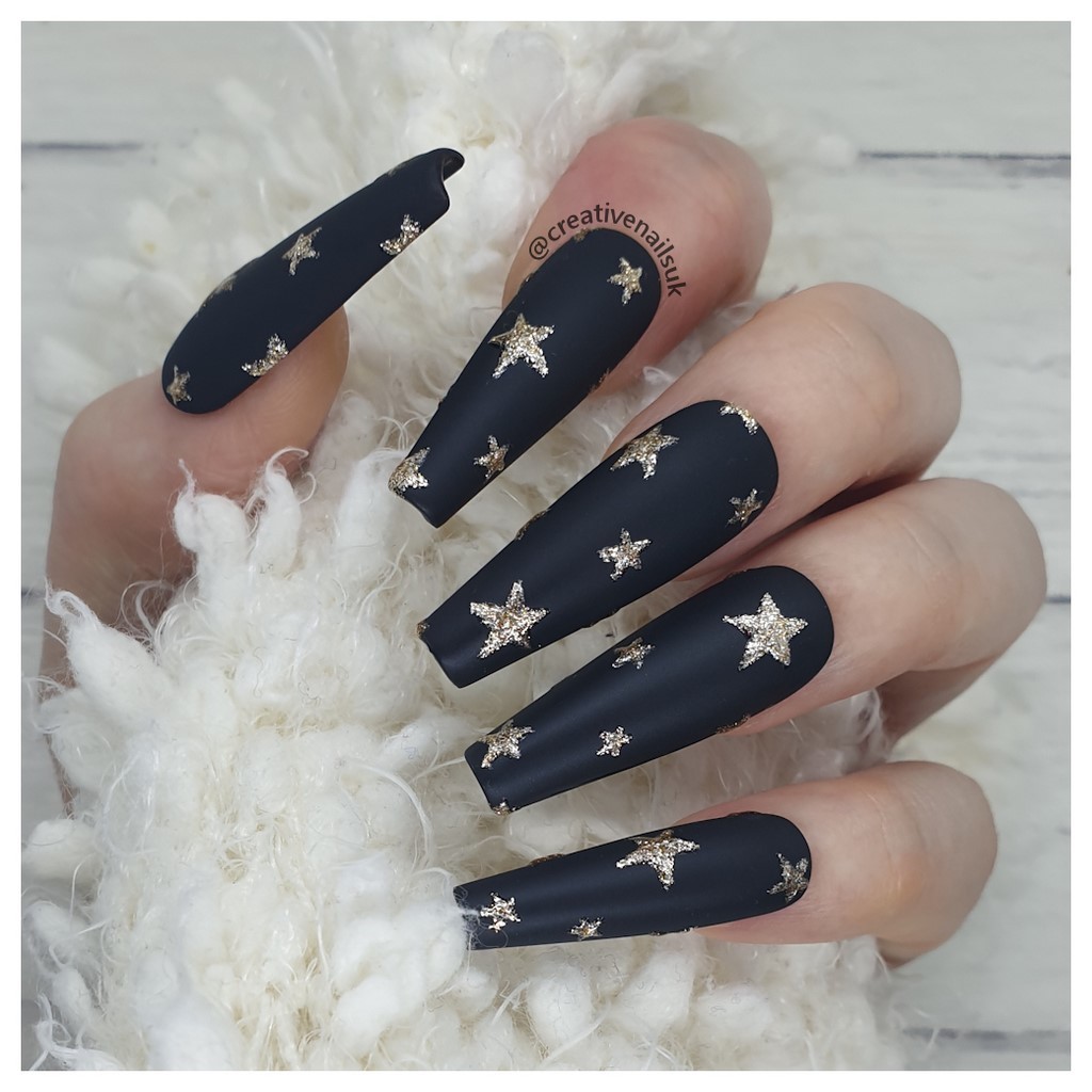 Black Glitter Glossy and Matte Short Press On Nails #208 – Nails Aashu