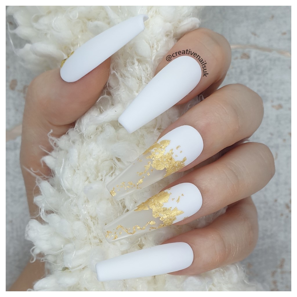 Nailzbyisatu - White nails with gold foil ✨