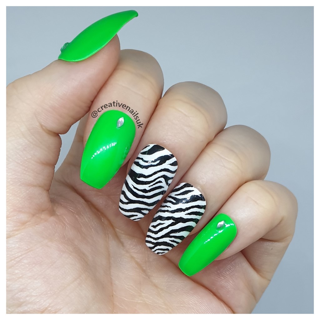 Neon Green Zebra Print False Nails | Creative Nails