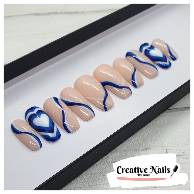 blue swirly nails