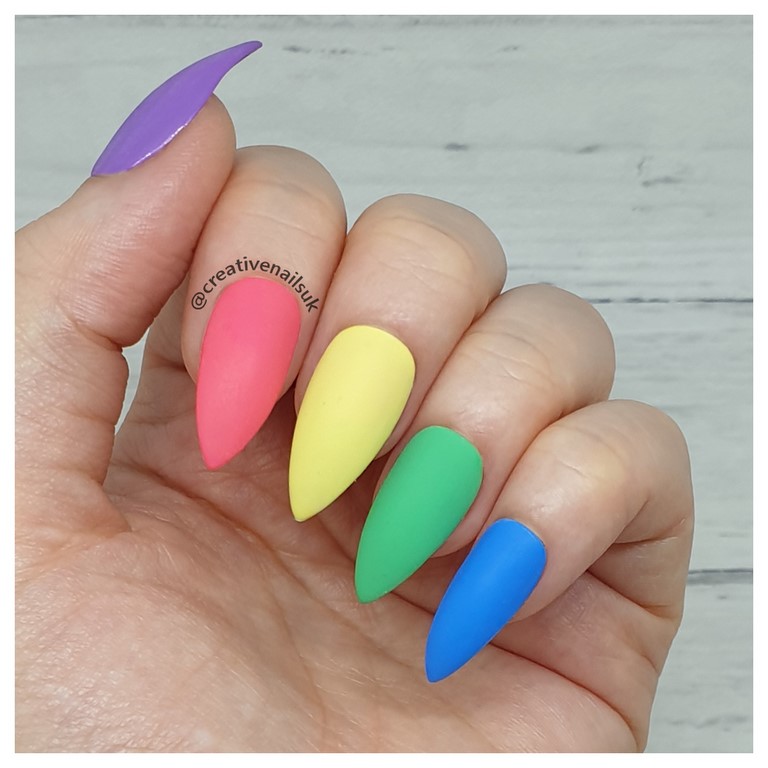 bright summer nails