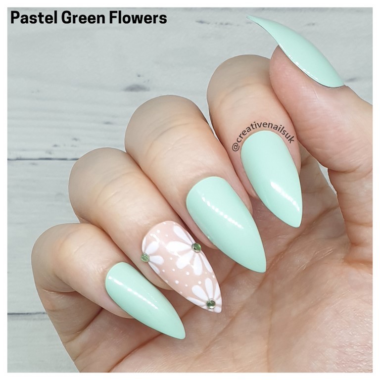 green flower false nails