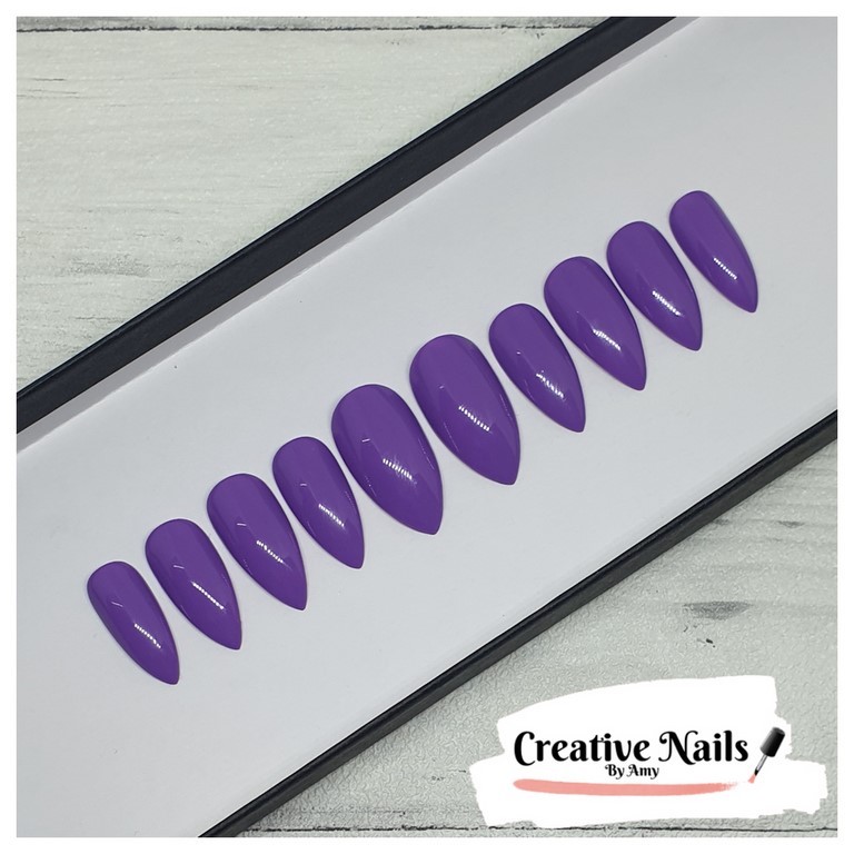 purple acrylic nails